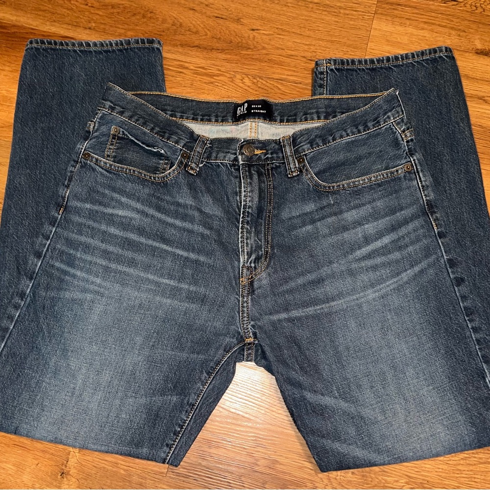GAP Blue Straight Jeans Classic Denim Style - Picture 3 of 4